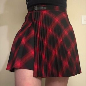 MANGO red and black plaid pleated mini skirt punk grunge whimsygoth